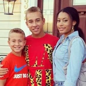 Meet your Posher, Dawn